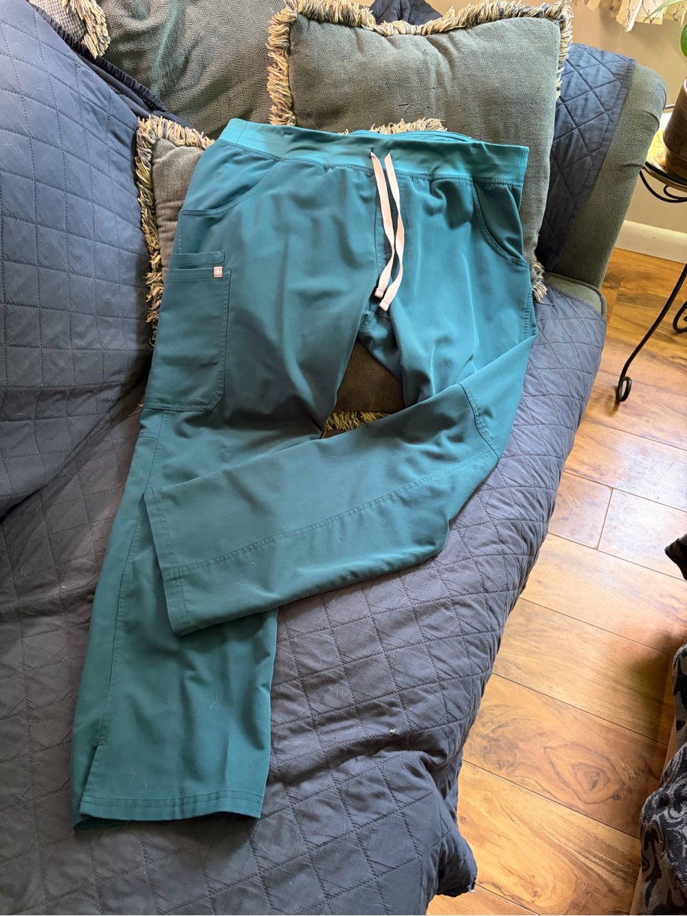Figs Women's peacock blue, pants are cargo/straight leg, no blemishes